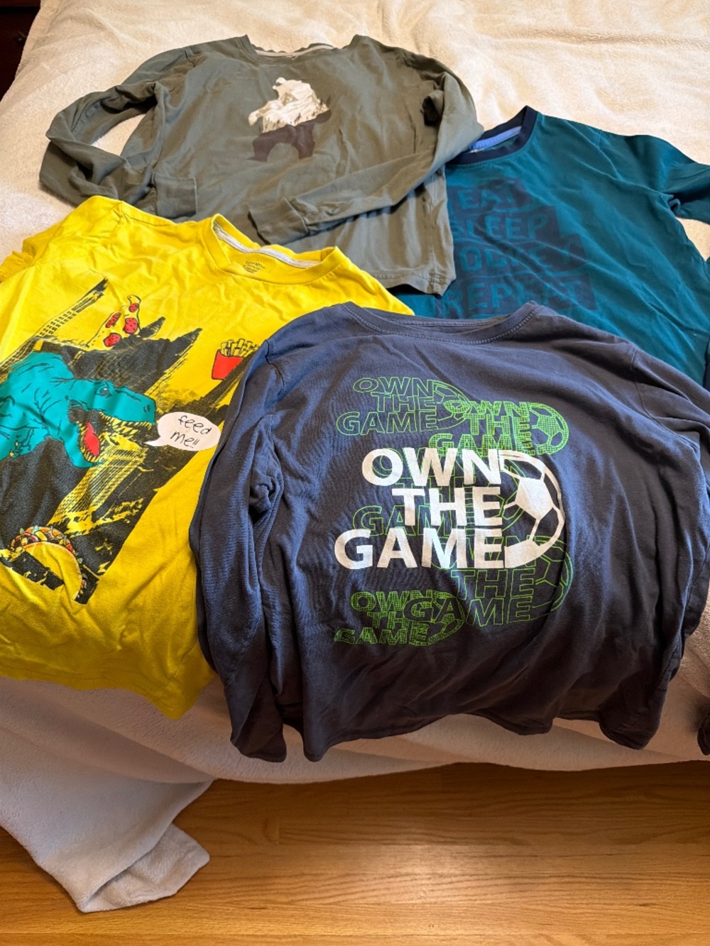 Lot of 4 Cotton George Tees - size XL